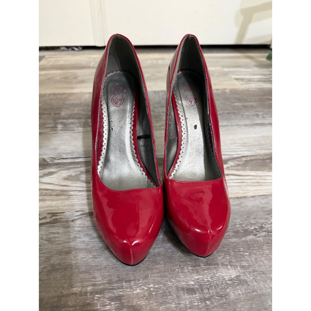 Hot Topic Red Patent Platform Pumps Womens Size 10 Almond Toe High Heels